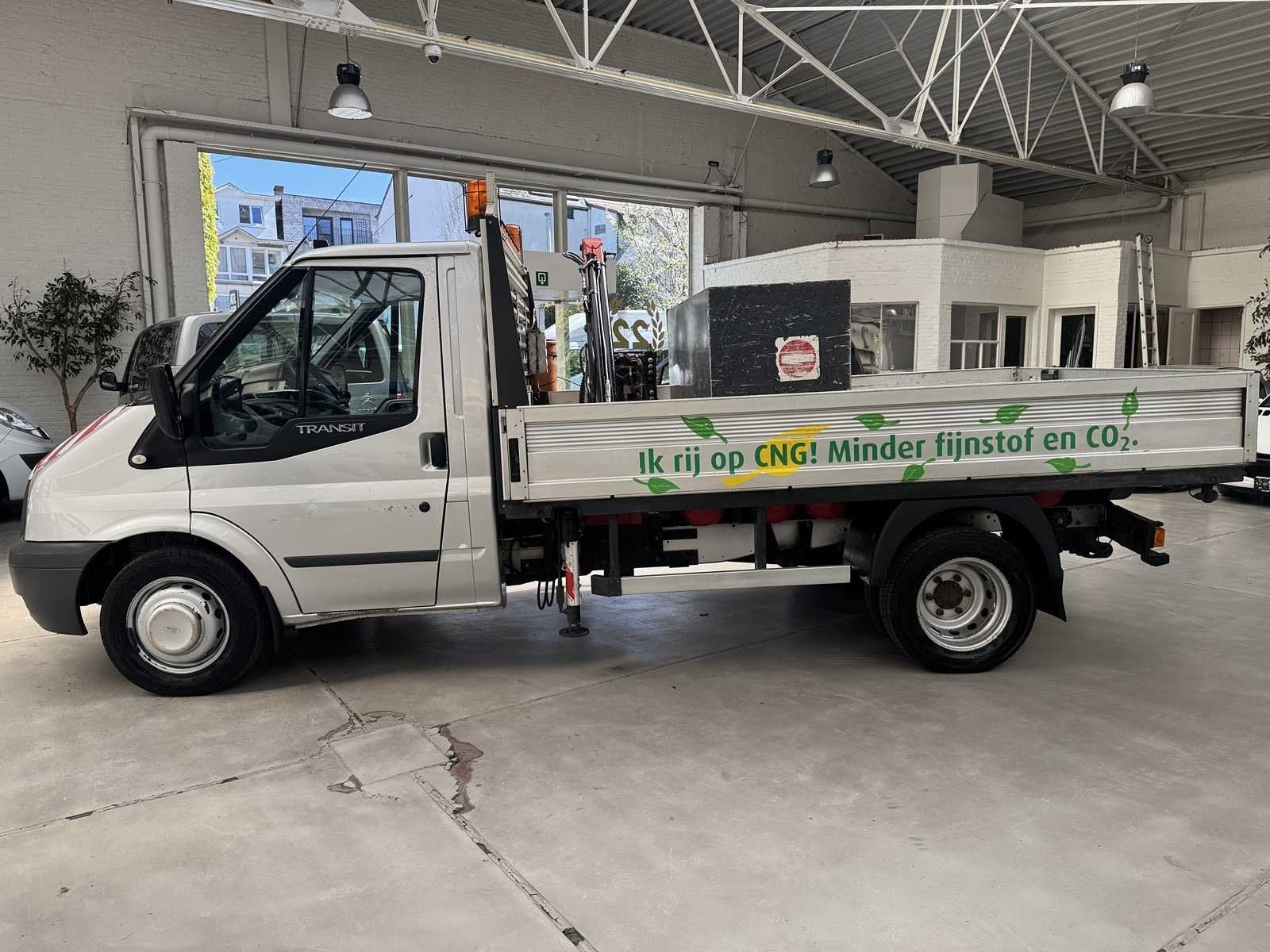 2010 Ford Transit Benzine / CNG - Kraan + Steunpoten, Auto's, Gebruikt, Overige brandstoffen, Bedrijf, Handgeschakeld