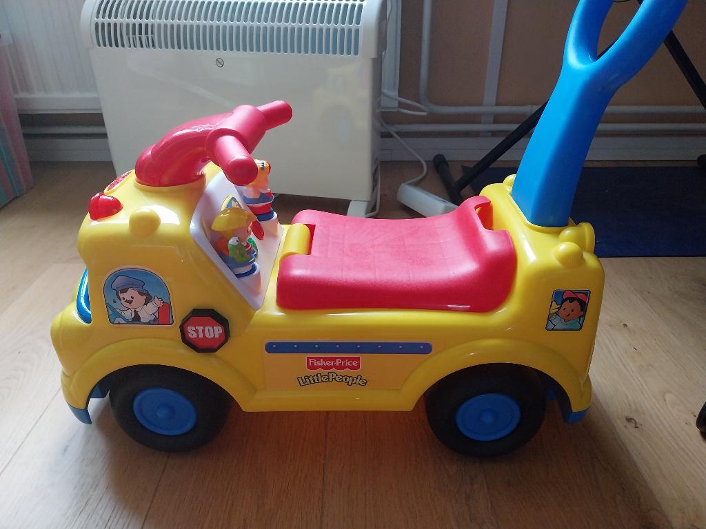 Trotteur camion avec lumières et sons, Enfants & Bébés, Enlèvement, Utilisé