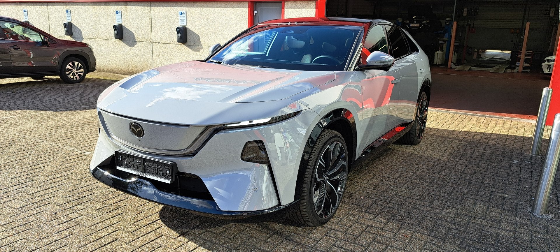 Mazda CX-6e EV 78kWh 258 hp Takumi 21'' Sporty Black, Autos, Cuir, Entreprise, Autres couleurs, 6e