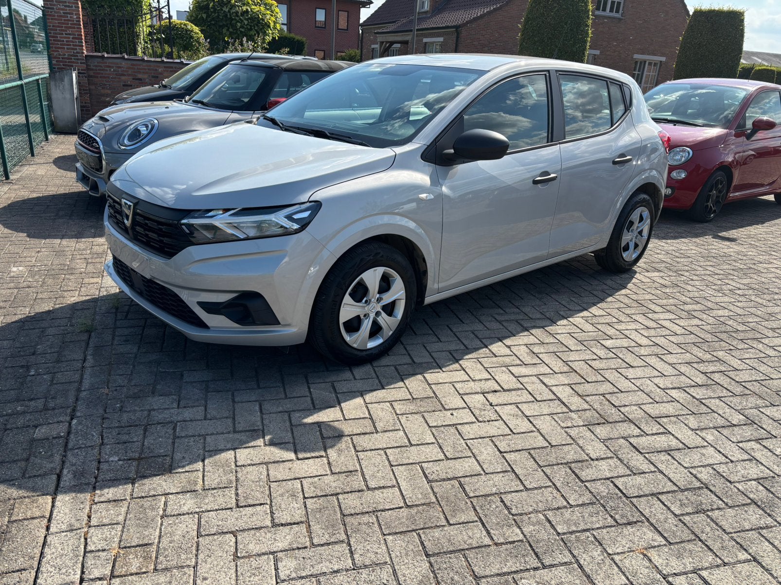Dacia Sandero airco pdc, Autos, Dacia, Argent ou Gris, Achat, Euro 6, Entreprise