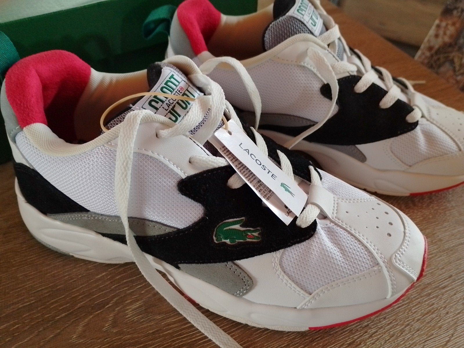 Chaussures de sport "Lacoste" 43 (( Nouvelle )), Neuf, Lacoste, Enlèvement, Chaussures de sport