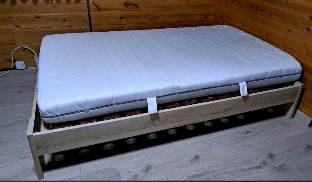 Lit  120 x 200, complet avec matelas, excellent état., Maison & Meubles, Chambre à coucher | Lits, Gris, Enlèvement, Utilisé, 120 cm