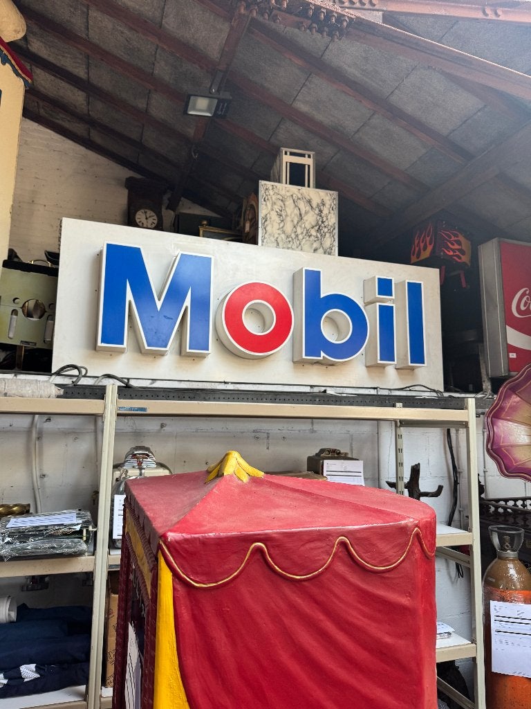 Grande enseigne Mobil illuminée, Enlèvement, Table lumineuse ou lampe (néon)