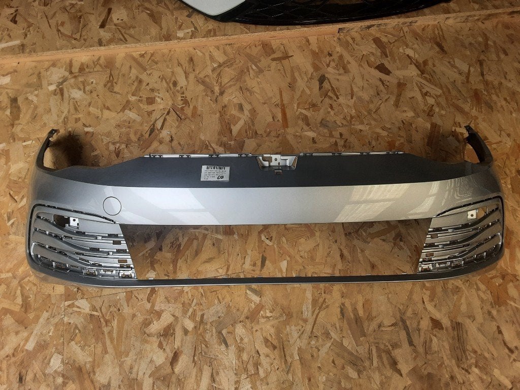 BUMPER VOOR Volkswagen Golf VIII (CD1) (5H0807221J), Gebruikt, Mevr. I. Hauben, Bumper, Rue de l'Espoir 34 34
4030  GRIVEGNÉE, BE