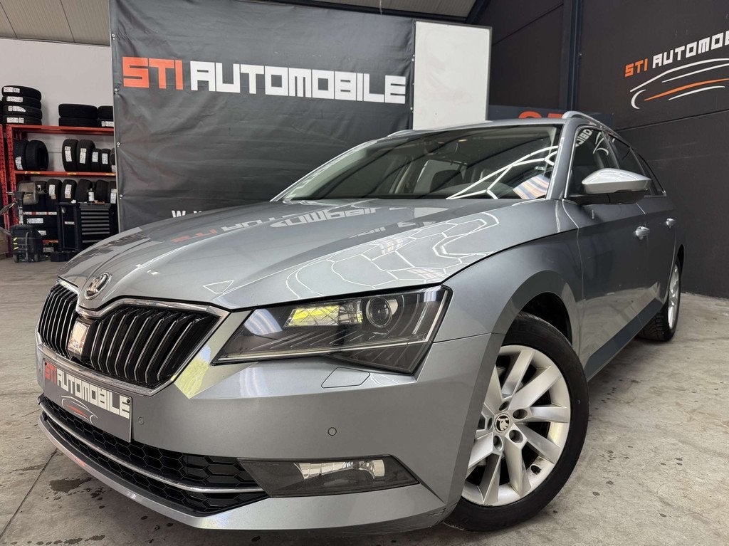 Skoda Superb, Autos, Skoda, Entreprise, Achat, Superb, ABS, Airbags, Verrouillage central, Cruise Control, Electronic Stability Program (ESP)