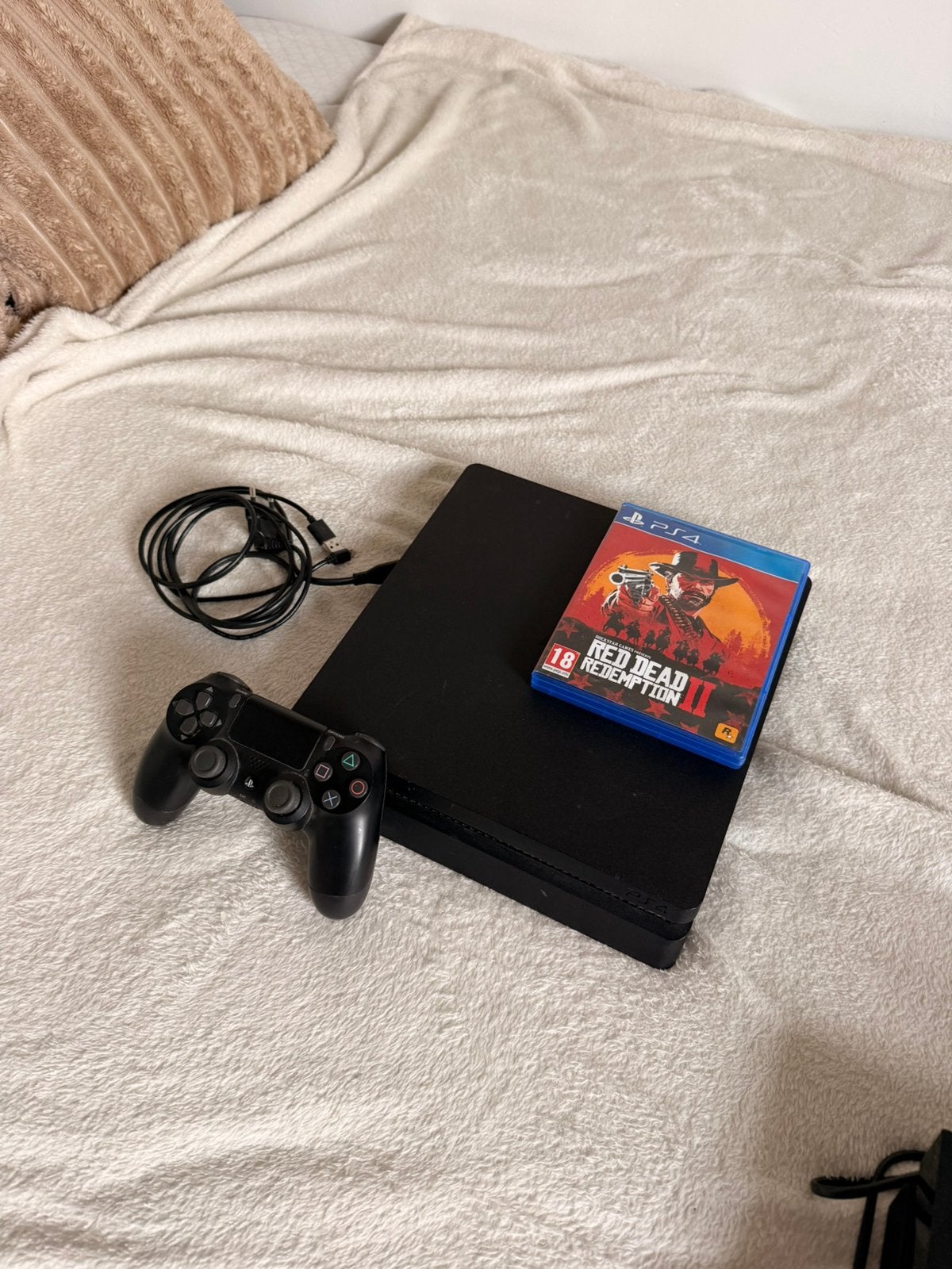PS4 Slim noire + manette + Red Dead Redemption 2, Enlèvement ou Envoi, Comme neuf