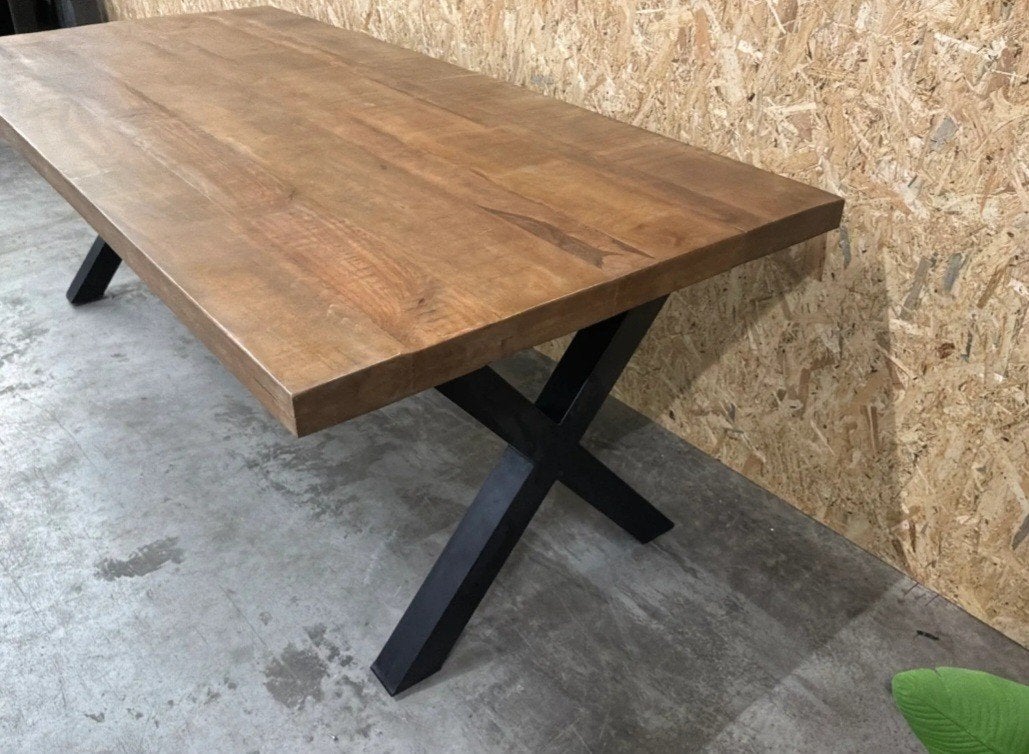 prachtige eetkamertafel nieuw in de doos, Huis en Inrichting, Ophalen, Metaal