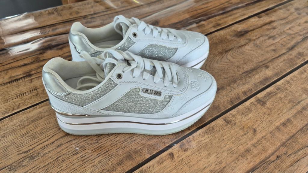 Basket Guess, Kleding | Dames, Schoenen, Guess, Wit, Ophalen of Verzenden, Zo goed als nieuw