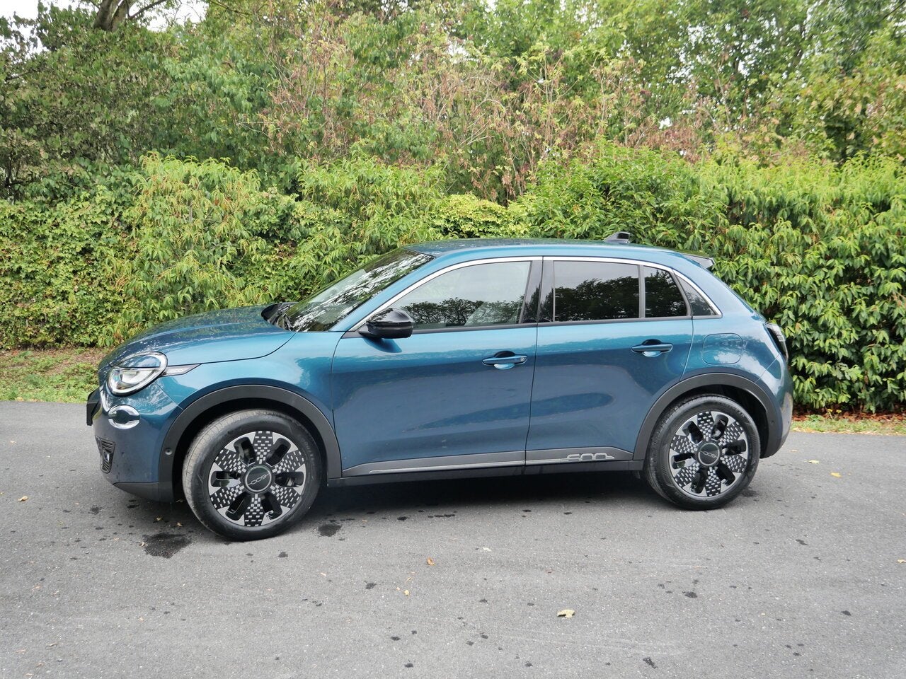 Fiat 600 La Prima Hybrid BELGISCH VOERTUIG, Autos, 0 kg, 0 kg, https://public.car-pass.be/vhr/fb1d153d-40b3-4050-93d4-0e1e4e6d7e2b