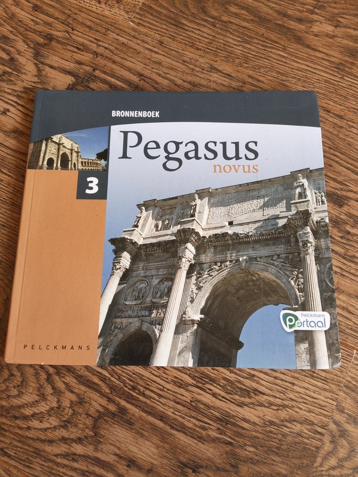 Pegasus bronnen boek, Enlèvement