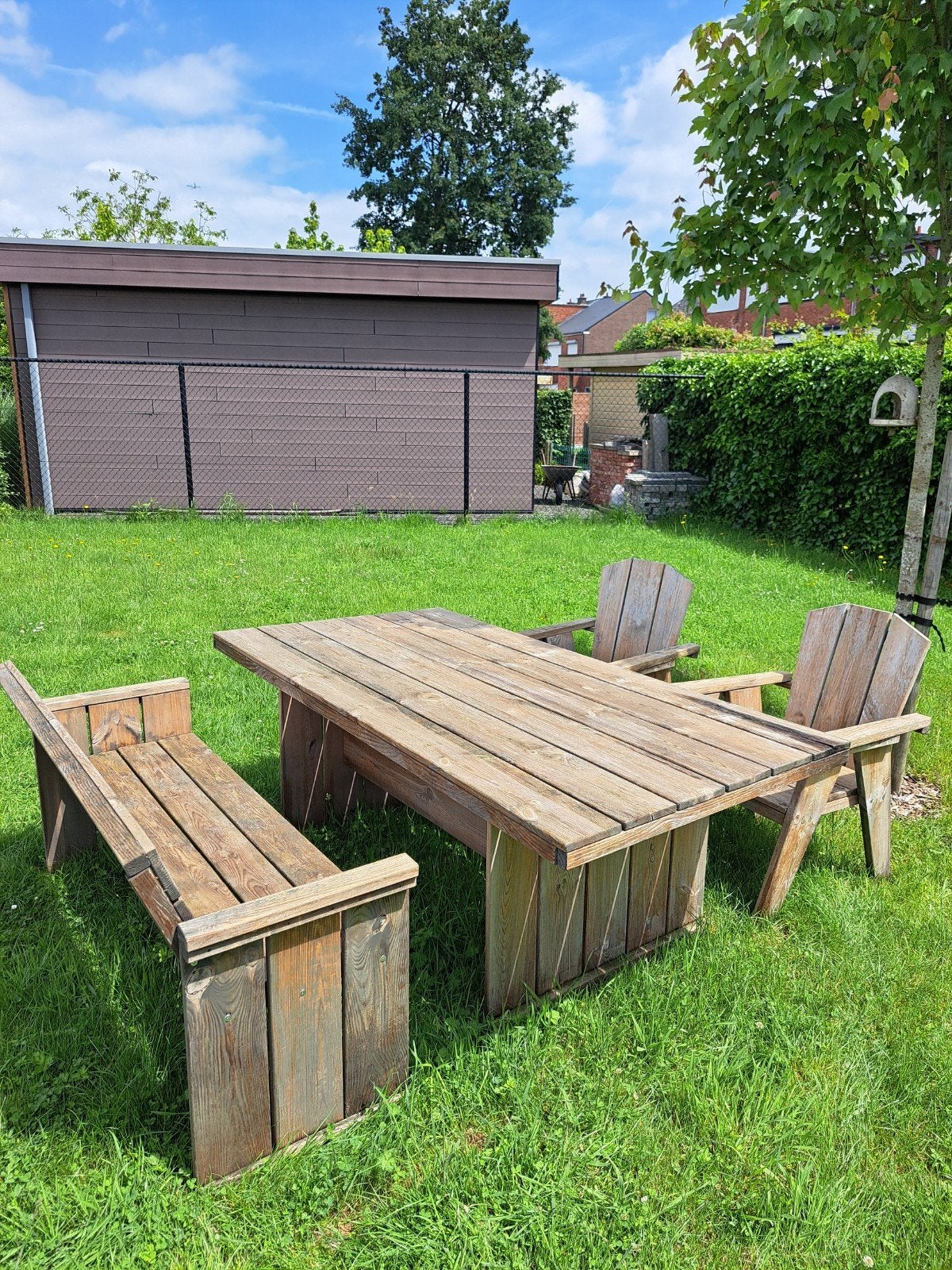 Ensemble de jardin en bois robuste (table, banc + 2 chaises), Jardin & Terrasse, Ensembles de jardin, Enlèvement ou Envoi, 5 places