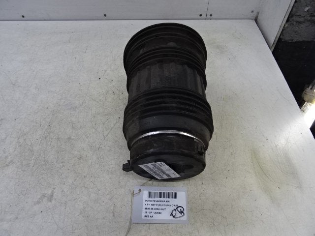RESSORT DE SUSPENSION ARRIERE Panamera (970) (970333533016), Porsche Deutschland GmbH, Porscheplatz 1
70435  Stuttgart, DE, Porsche
