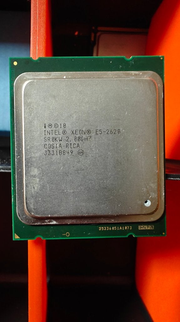 €5 DEAL Intel Xeon E5-2620 6 cores 12 threads LGA 2011, Computers en Software, Processors, Gebruikt, Intel Xeon, 12-core, 2 tot 3 Ghz