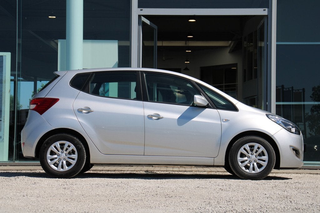 Hyundai ix20 1.4ISG Cool M5 *AC*VERSCH.ACHTERBANK*GARANTIE*, Auto's, Voorwielaandrijving, Stof, Gebruikt, 4 cilinders
