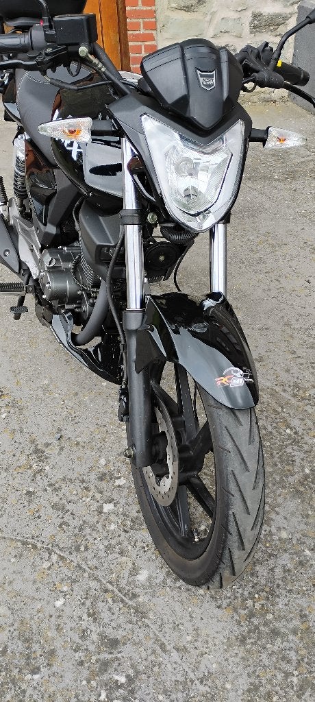 Moto KRS 125 ---- 7000km, Motos, Tourisme, Occasion, Particulier, Permis Moto A2 minimum