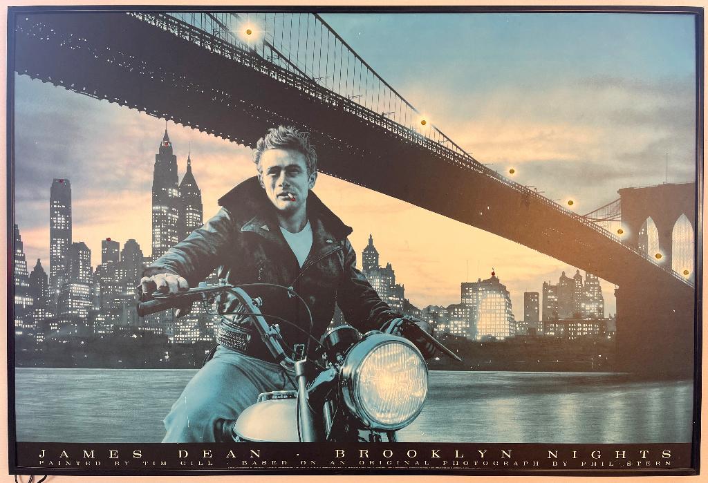 Lichtposter (90x61 cm) met James Dean onder Brooklyn Bridge., Ophalen of Verzenden, Gebruikt, Film, Poster