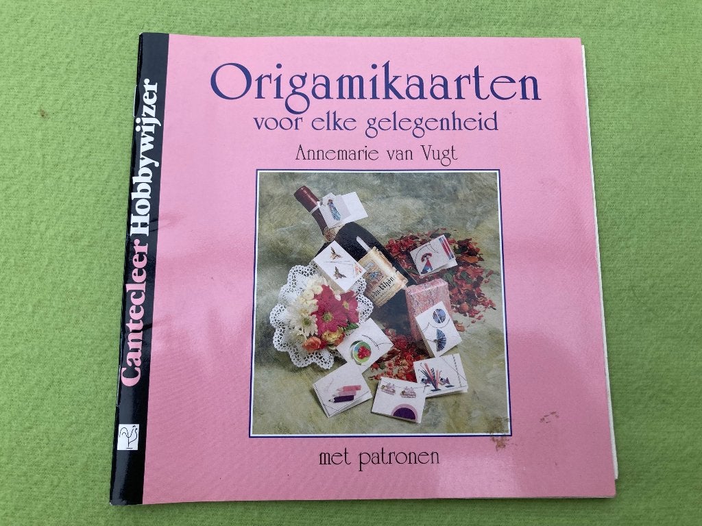 Hobbyboekje: origamikaarten maken, Hobby en Vrije tijd, Ophalen of Verzenden, Zo goed als nieuw, Overige typen