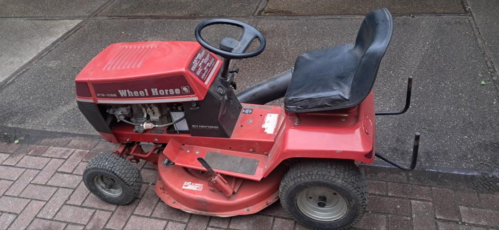 Wheel horse zitmaaier met Kawasaki motor MADE IN U.S.A, Ophalen, Gebruikt, Wheel horse Kawasaki, Versnellingen