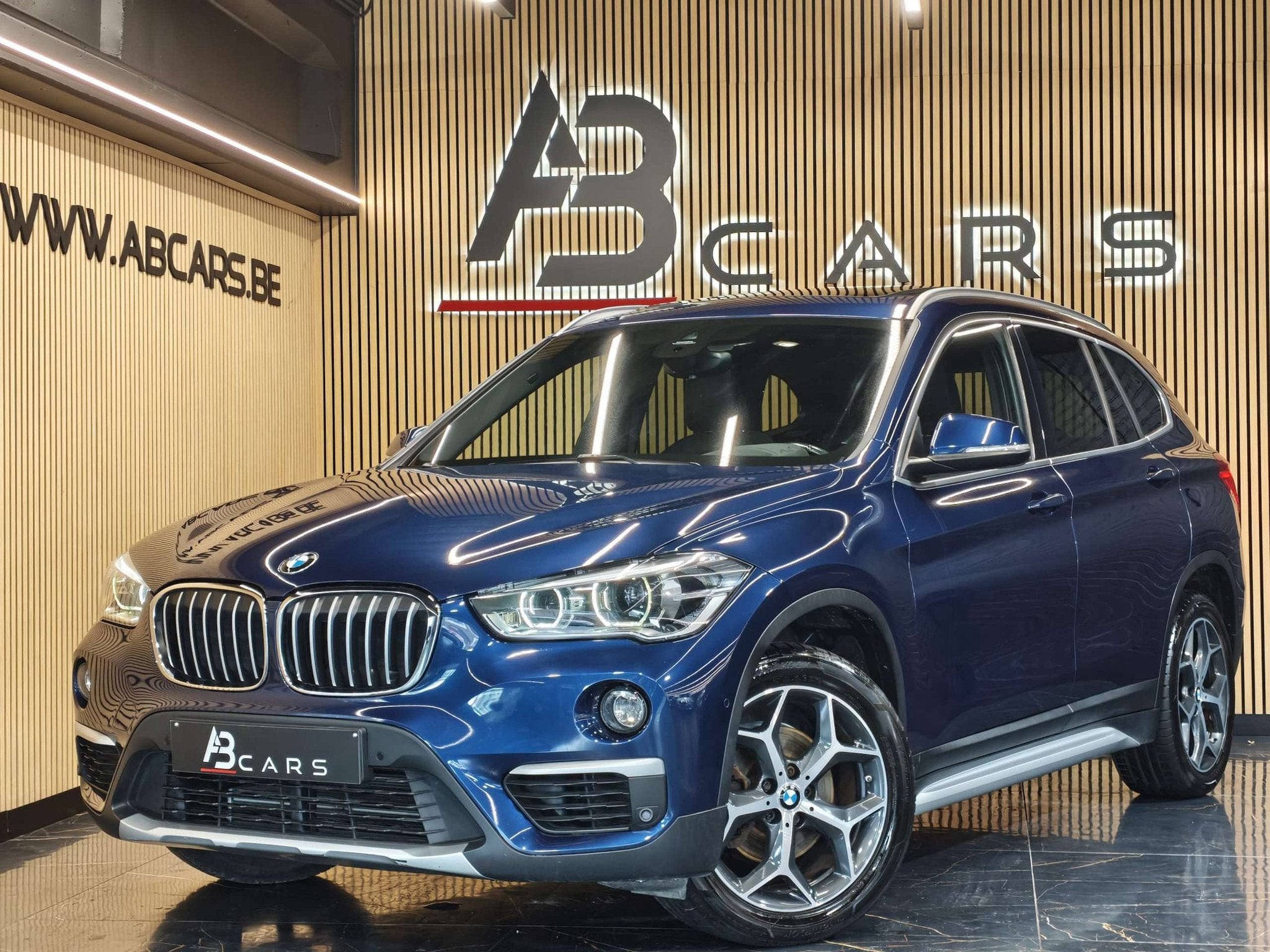 BMW X1 1.5IA PACK SPORT * BOITE AUTO * GARANTIE 12 MOIS *, Autos : Divers, Automatique, 1499 cm³, SUV ou Tout-terrain, Bleu