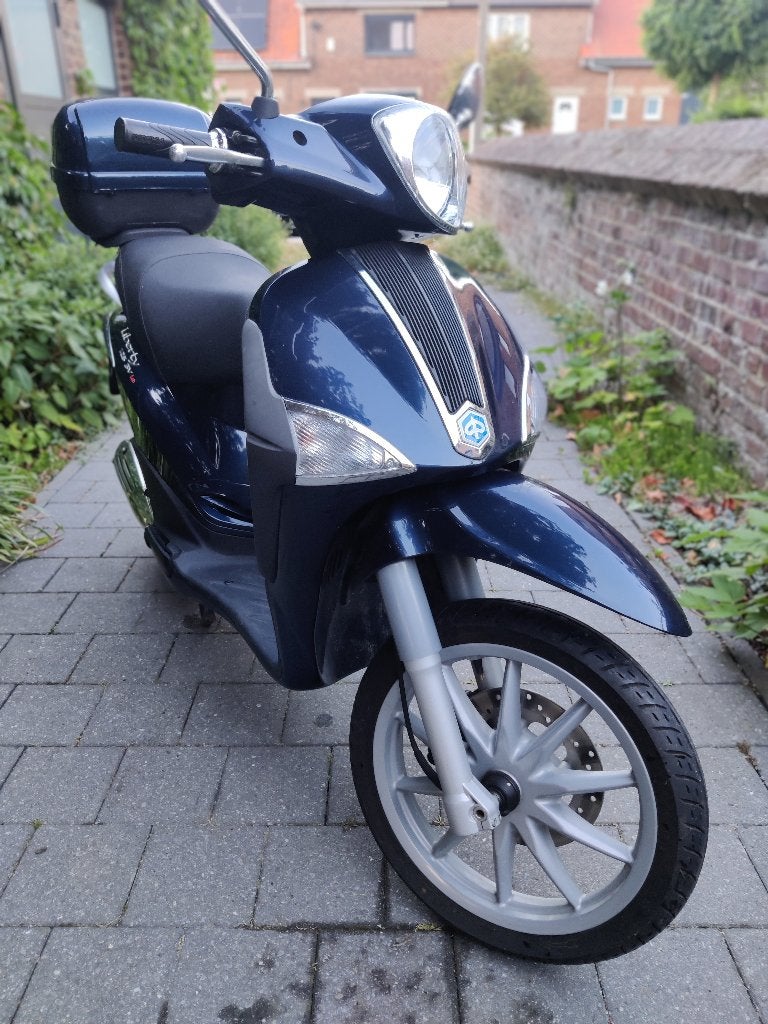 Piaggio scooter Liberty 125cc, Fietsen en Brommers, Ophalen, Gebruikt, Benzine, 124 cc