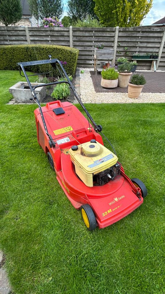 Wolfgarden grasmaaier, perfect starten van motor., Jardin & Terrasse, Tondeuses à gazon, Utilisé, Enlèvement, 50 cm ou plus, Bac de ramassage
