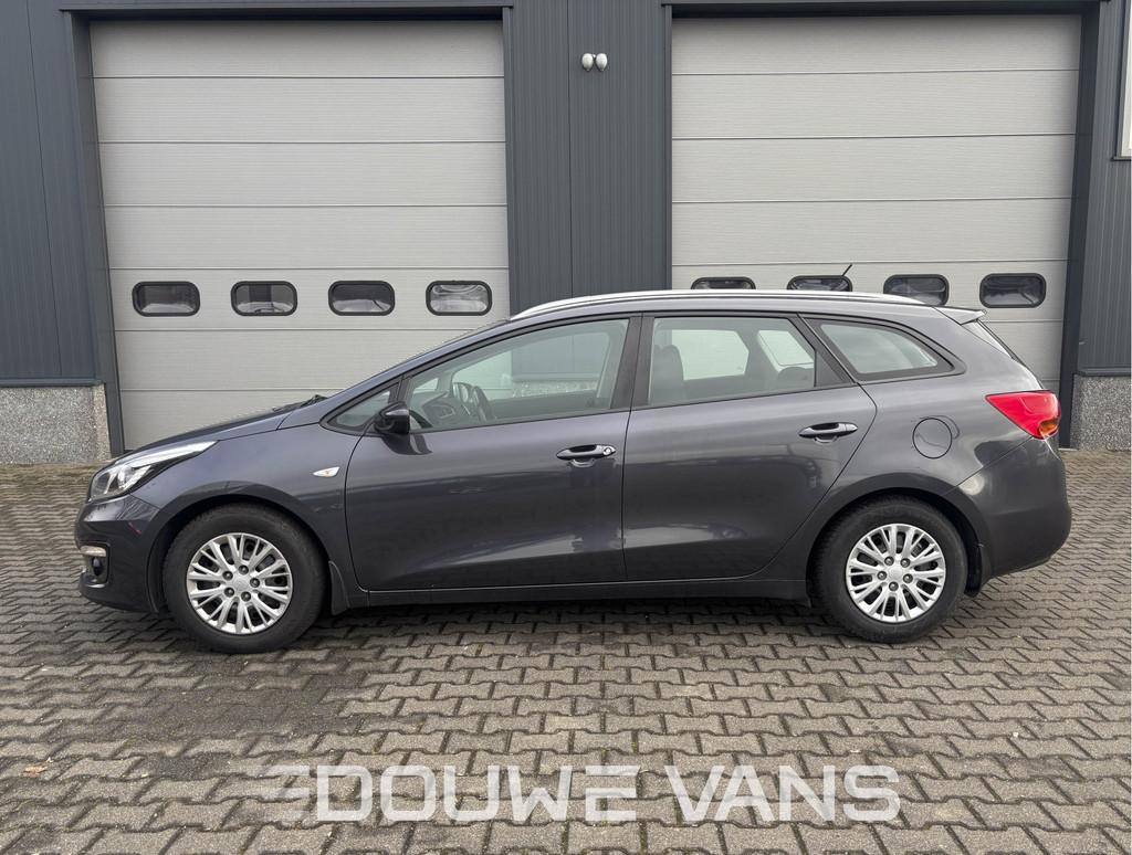 Kia Ceed Attract Airco 1.4 Stuurverwarm. Hill Assist Isofix, Autos, Argent ou Gris, Achat, Euro 6, Entreprise