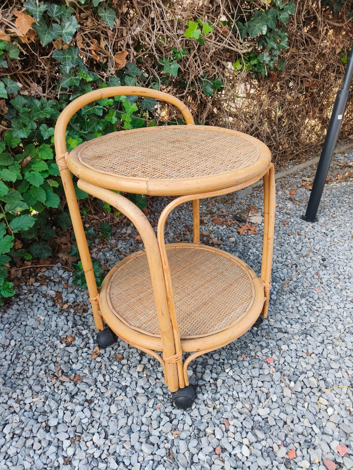 vintage rotan serveertafel, Ophalen