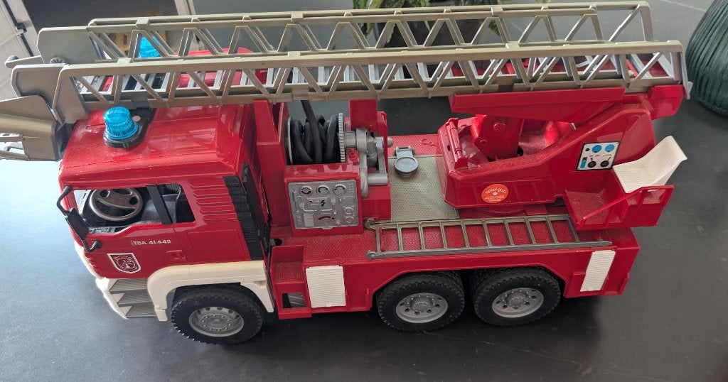 Grote Bruder MAN Brandweerwagen (met uitschuifbare ladder), Ophalen, Gebruikt