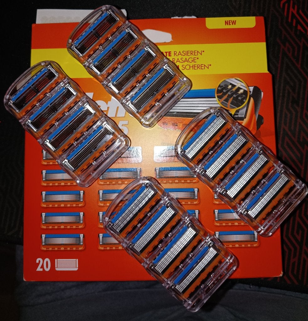 Gillette Fusion5 - 16 lames de rasoir NEUVES - Originales, Ophalen of Verzenden, Nieuw, Gehele gezicht, Verzorging