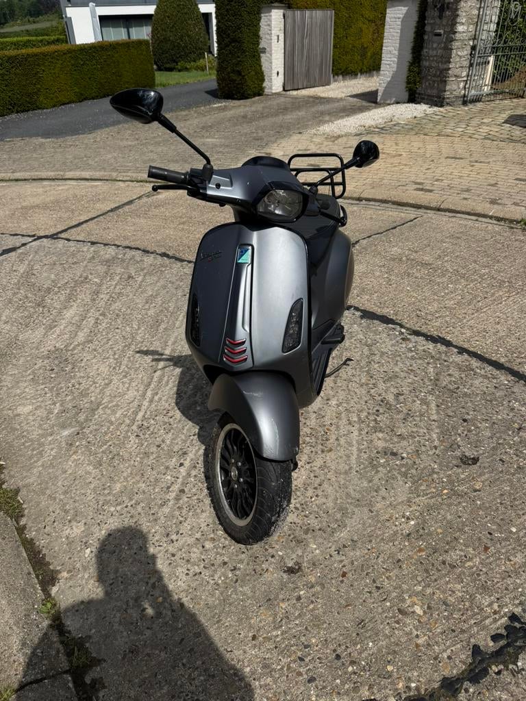 Vespa sprint A klasse, Fietsen en Brommers, Ophalen, Overige modellen, Klasse A (25 km/u), Zo goed als nieuw