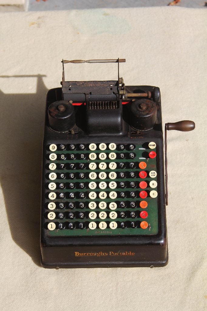 Collection de calculatrices datant d'avant 1970, Enlèvement