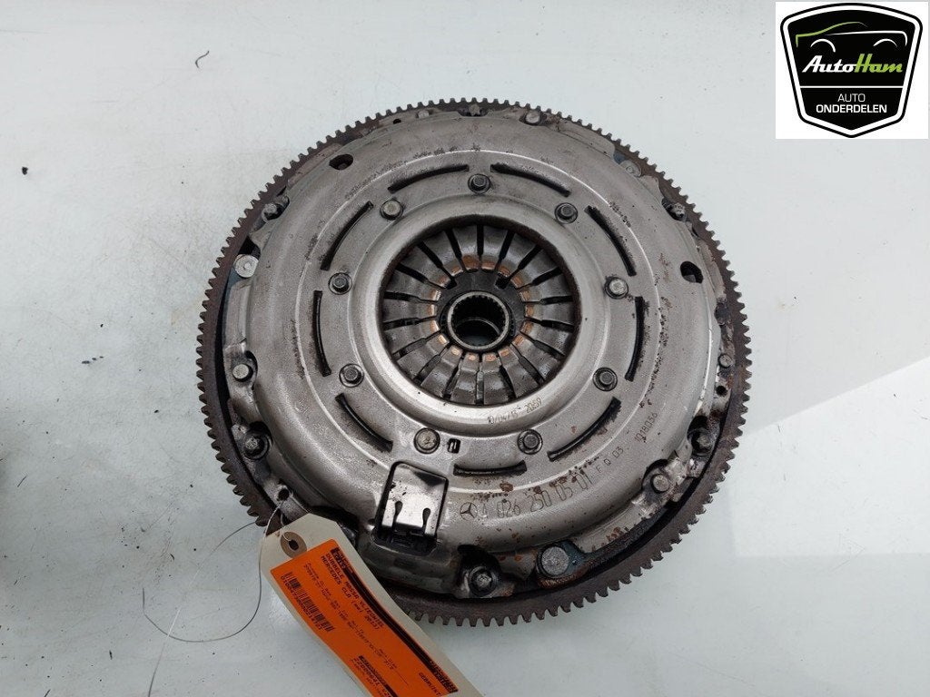 VLIEGWIEL DUBBELE MASSA Mercedes-Benz CLA (117.3), Gebruikt, Mercedes-Benz, Dialog.mb@mercedes-benz.com, Mercedes-Benz AG