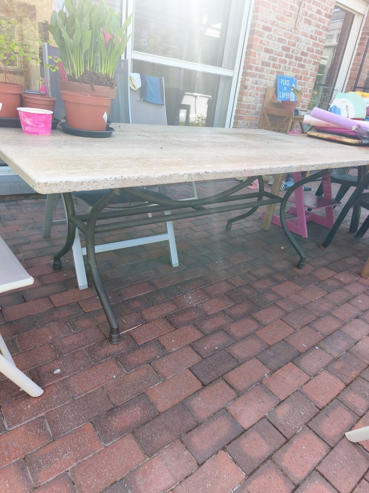 Travertine tafel met stalen onderstel 1mx2m, Ophalen