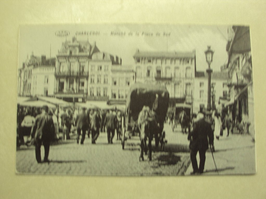 55600 - CHARLEROI - MARCHE DE LA PLACE DU SUD - ZIE 2 FOTO'S, Enlèvement ou Envoi