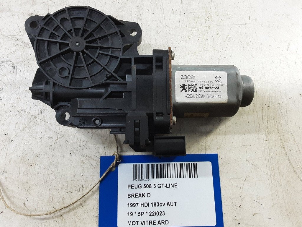 MOTEUR LEVE VITRE ELECTRIQUE ARRIÈRE DROIT (9827882880), Utilisé, Arrière, Peugeot
