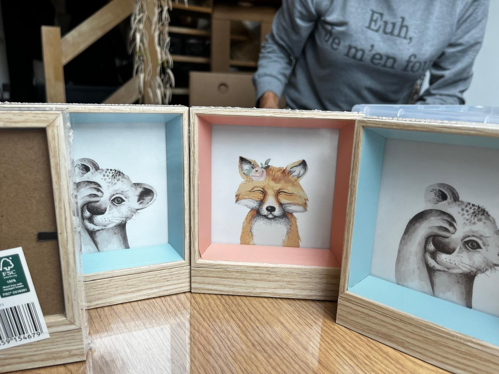 4 foto kadertjes in hout, Enlèvement ou Envoi, Neuf, Bois, Beige