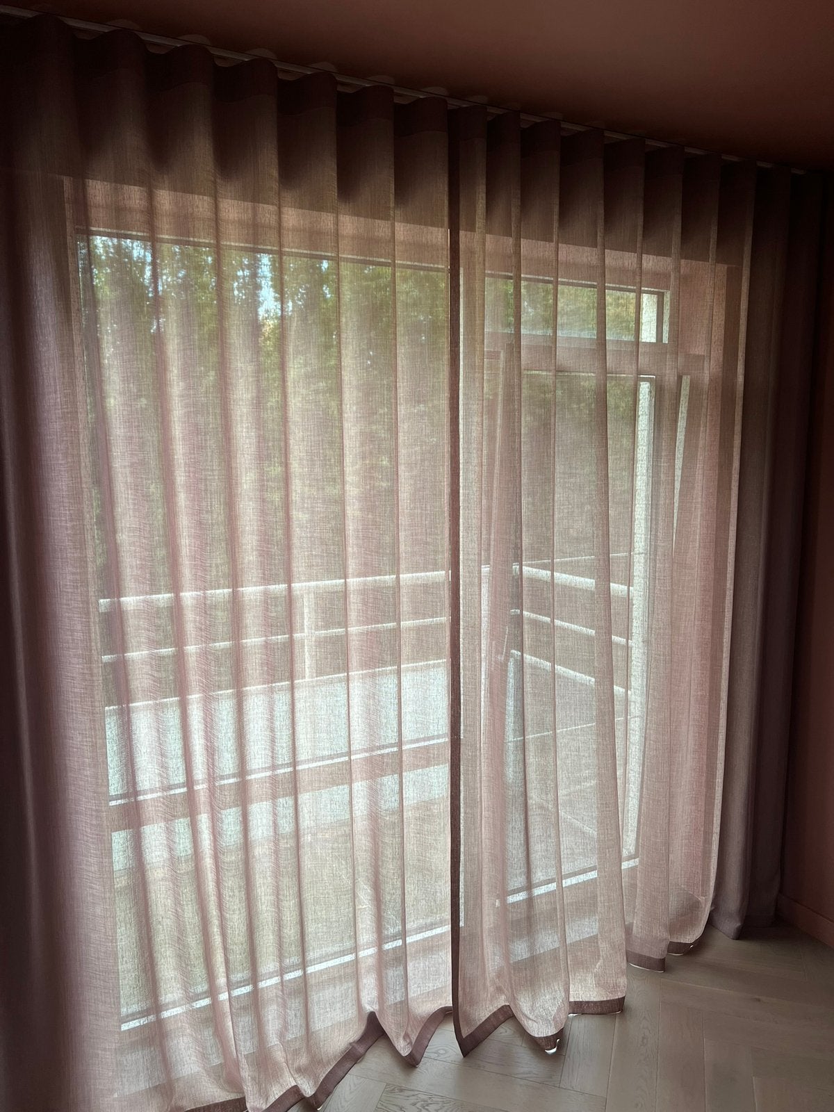 Licht doorlatende gordijnen, Huis en Inrichting, 242 cm, Ophalen of Verzenden, 270 cm, Zo goed als nieuw