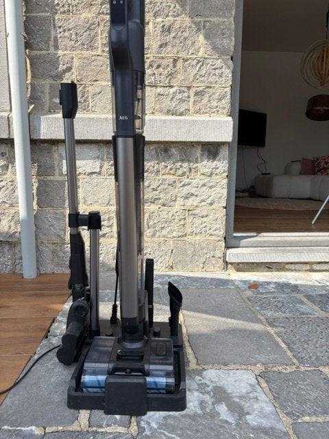Aspirateur AEG 8000 WET & DRY, Neuf, Fonction serpillière, Réservoir, Enlèvement