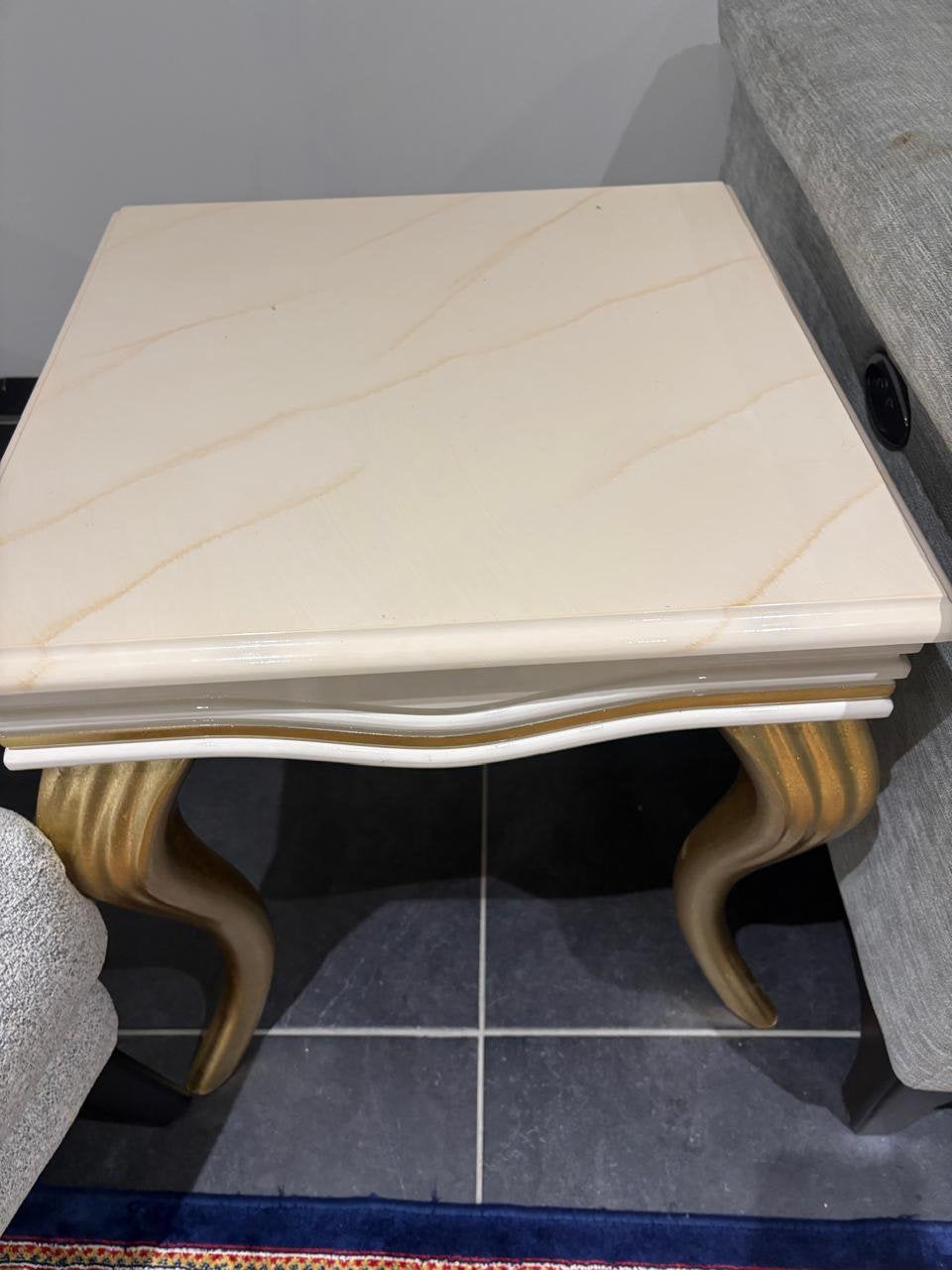 Table moderne effet marbre, Enlèvement