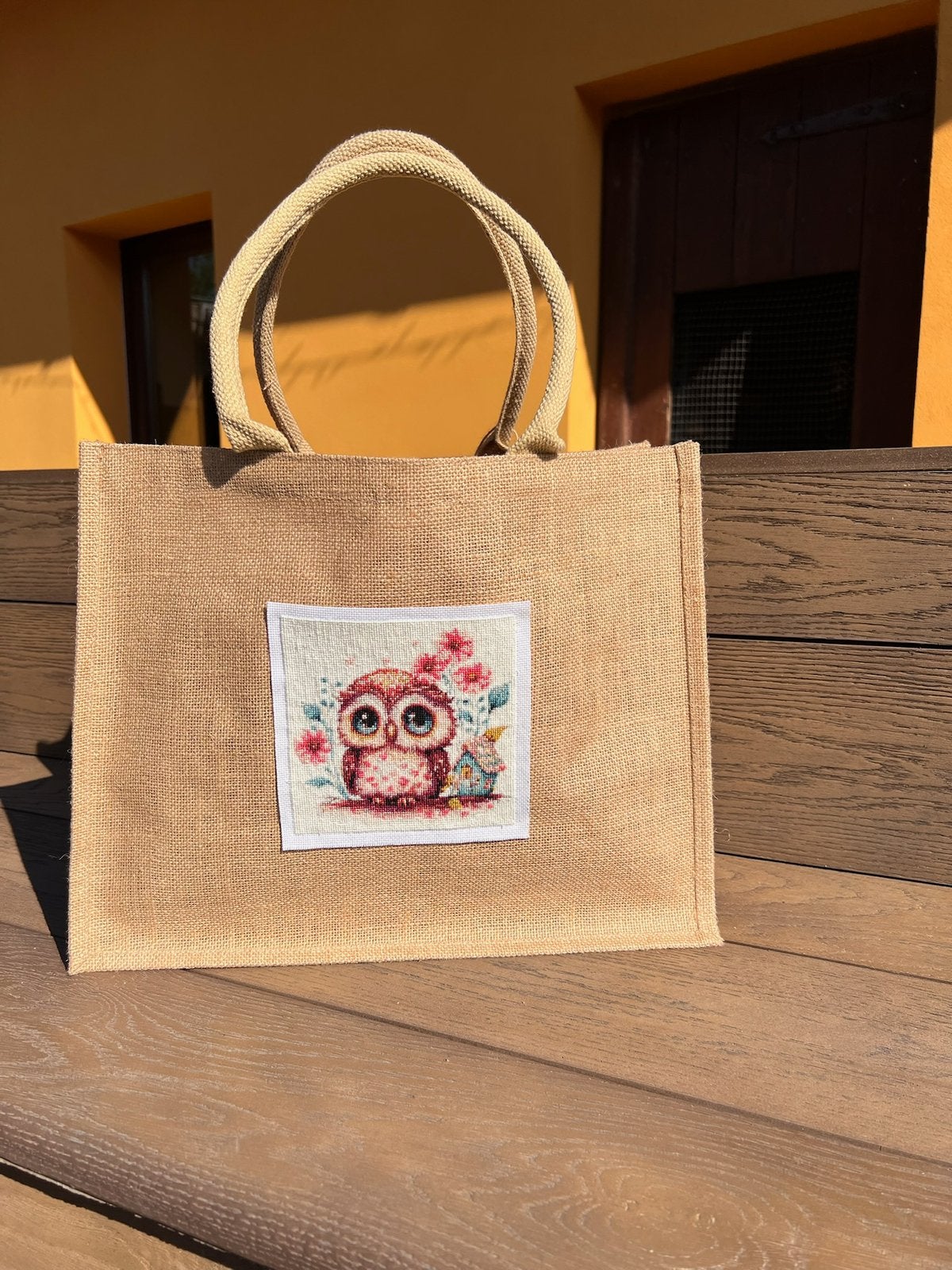 Shoppingtas in jute met handgeborduurd uiltje, Ophalen of Verzenden, Nieuw, Bruin, Shopper