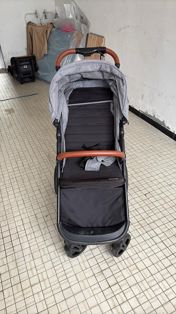 Buggy te koop, Ophalen, Zo goed als nieuw