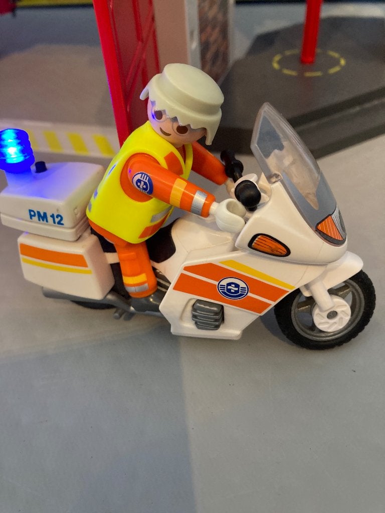 Motard ambulancier Playmobil, Enlèvement ou Envoi, Comme neuf, City action, Figurines