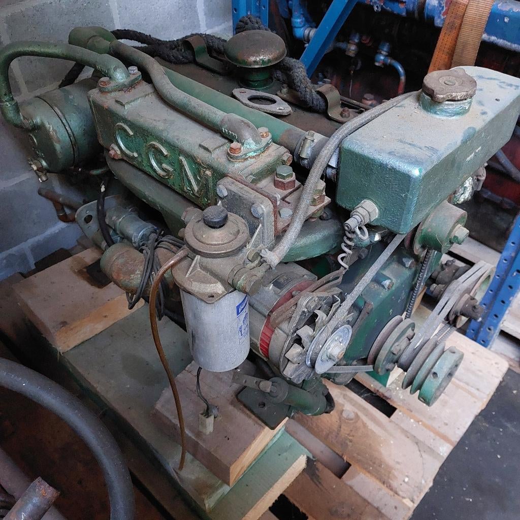 Motoren. Indenor, Mercedes, Deutz  ...