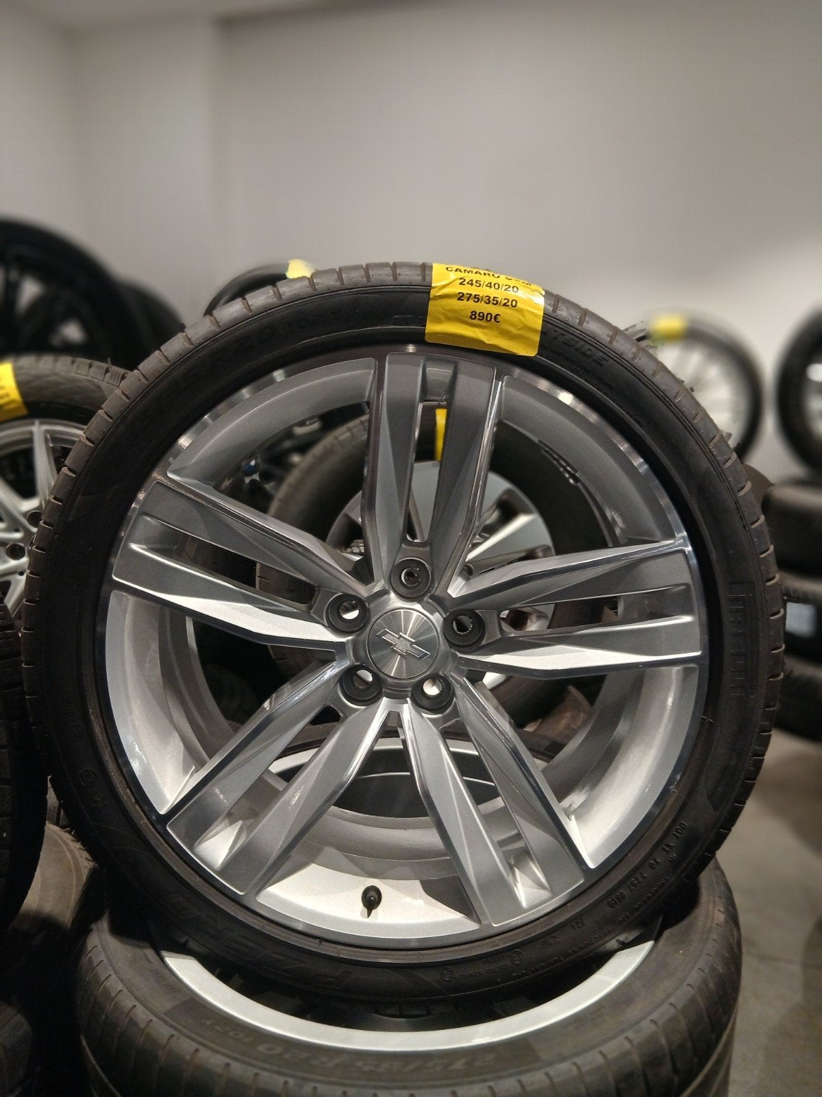 Jantes OEM Chevrolet Camaro 20” + pneus – 890 €, Autos : Pièces & Accessoires, -, Véhicule de tourisme, -, Pneu(s)