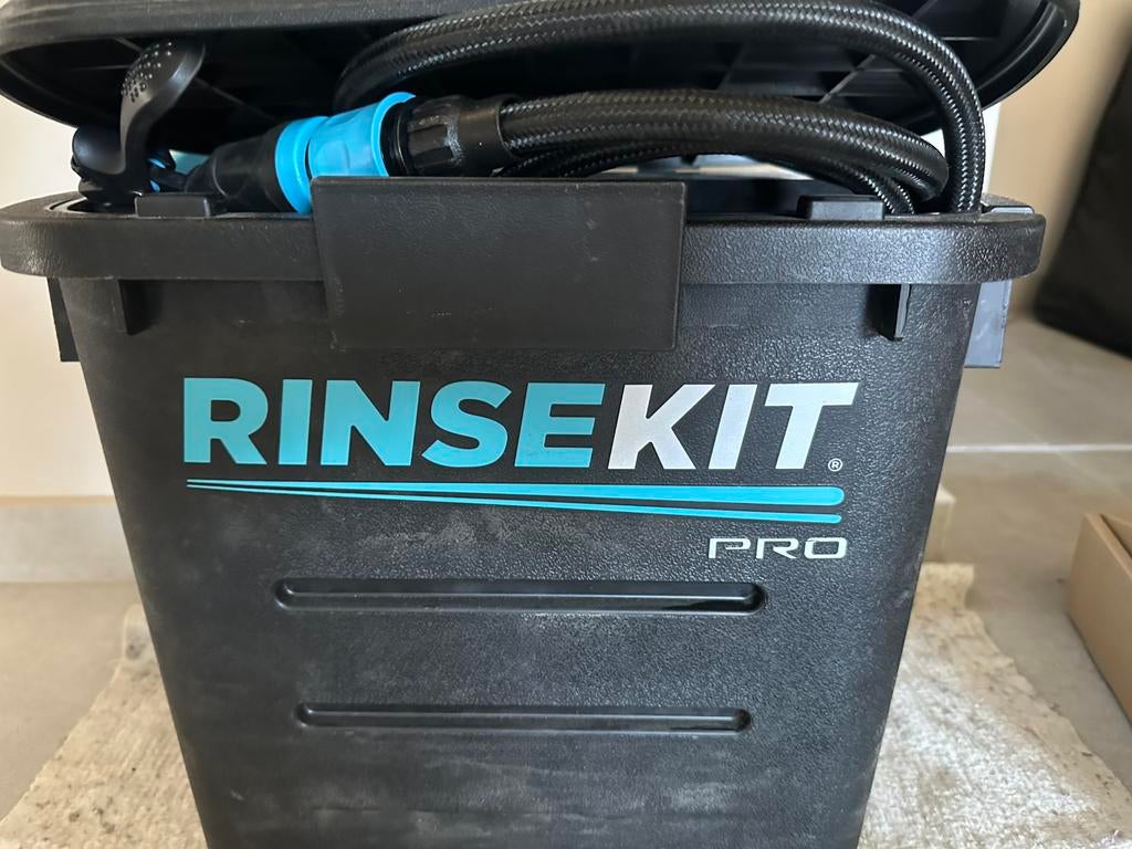 Rinse Kit Pro + Heater, Caravans en Kamperen, Kampeeraccessoires, Zo goed als nieuw, Ophalen