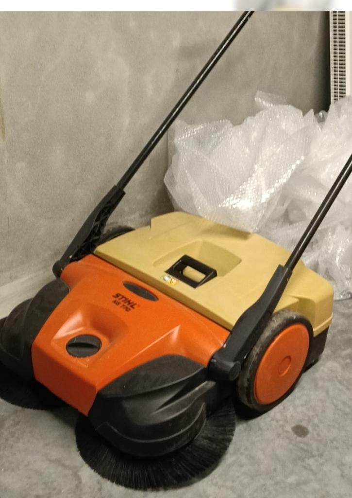 Professionele Stihl KG770 veegmachine in uitstekende staat, Tuin en Terras, Veegmachines, Ophalen