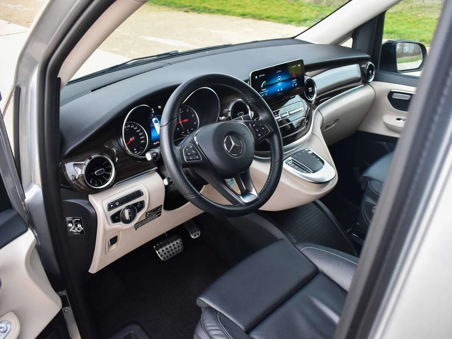 Mercedes-Benz V-Class 300 d / Marco Polo / AMG / BTW-TVA-VAT, Automaat, 4 deurs, 239 pk, 4 cilinders