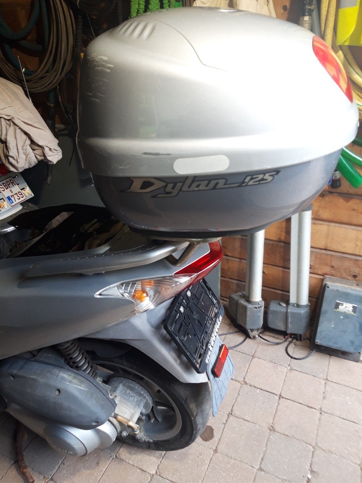 gezocht zadel Honda 125 dylan, Fietsen en Brommers, Ophalen