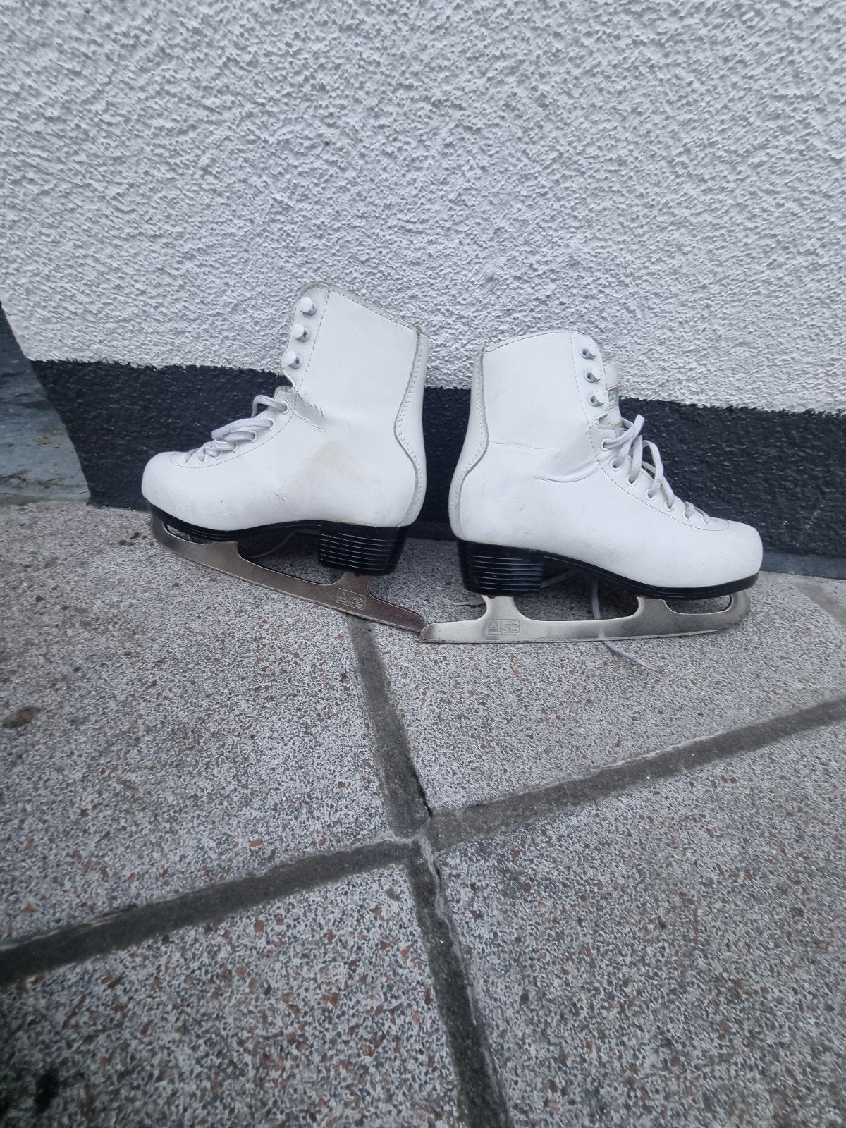 Patins à glace Roces Paradise – Pointure 35, Sports & Fitness, Autres marques, Patinage artistique, Enlèvement, Utilisé