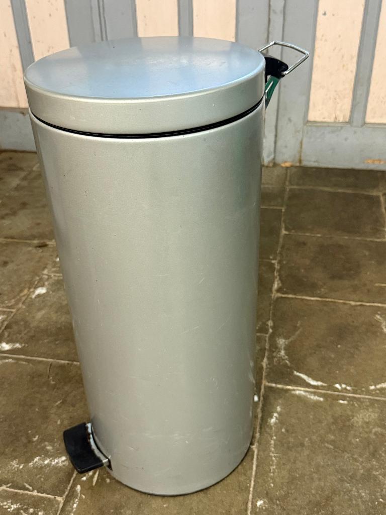 poubelle Brabantia 30l, À pédale, 20 à 30 litres, Enlèvement, Utilisé